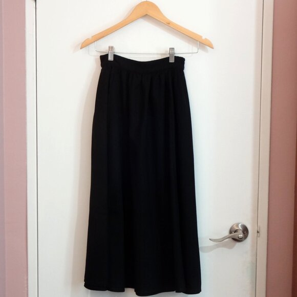 Black Cotton Cottagecore Midi Skirt - Picture 2 of 11